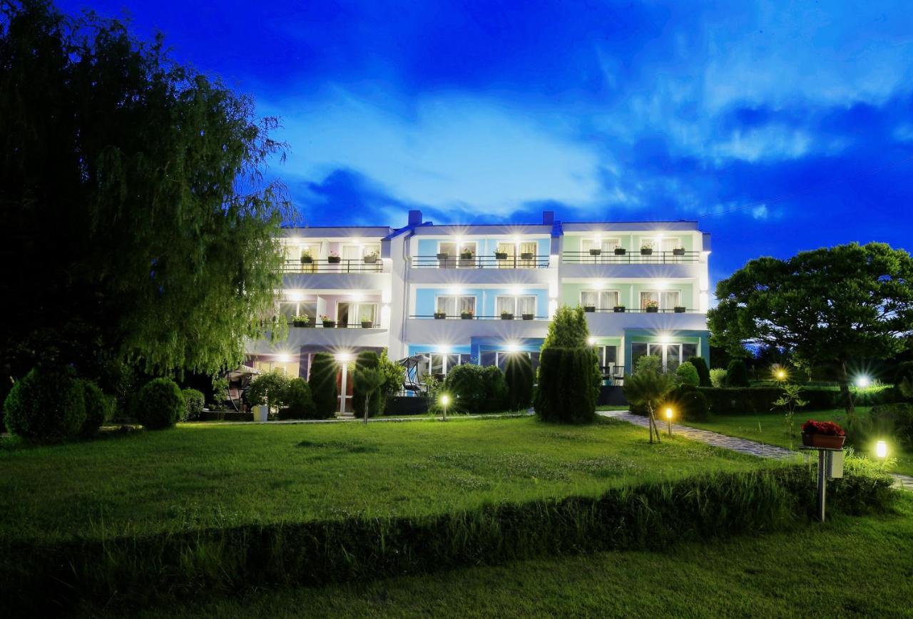 Stayinn Rainbow Houses Beachfront By Asteri Hotels Slântsjev Brjag Eksteriør bilde